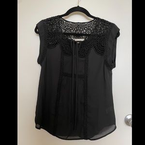Like new - Daniel Rainn Black Blouse with lace detail - PXS